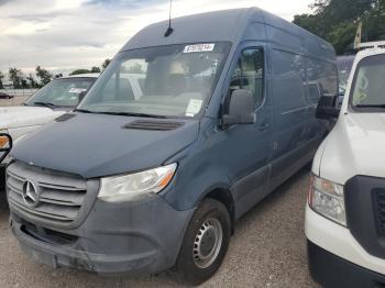  Salvage Mercedes-Benz Sprinter