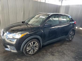  Salvage Nissan Kicks