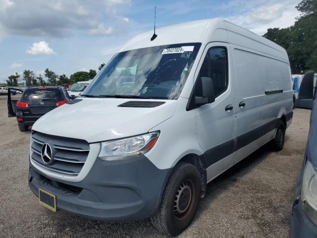  Salvage Mercedes-Benz Sprinter