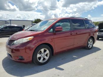  Salvage Toyota Sienna