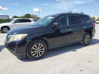  Salvage Nissan Pathfinder