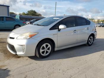  Salvage Toyota Prius