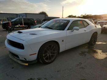  Salvage Dodge Challenger