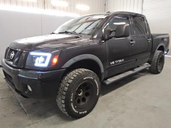  Salvage Nissan Titan