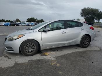  Salvage Kia Forte