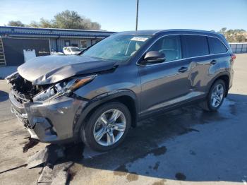  Salvage Toyota Highlander