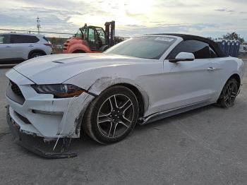  Salvage Ford Mustang