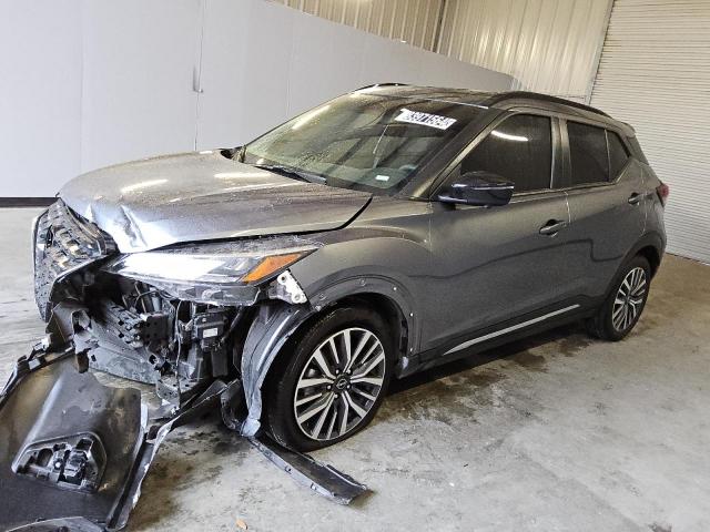  Salvage Nissan Kicks