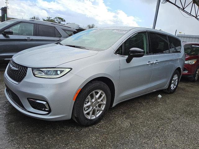  Salvage Chrysler Pacifica