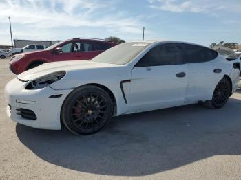  Salvage Porsche Panamera