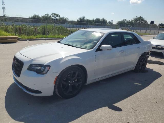  Salvage Chrysler 300