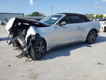  Salvage Ford Mustang