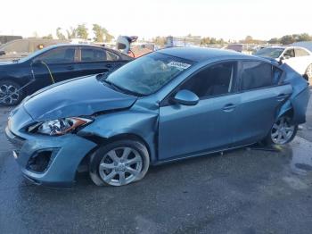  Salvage Mazda 3