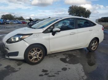  Salvage Ford Fiesta