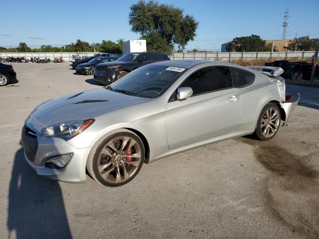  Salvage Hyundai Genesis