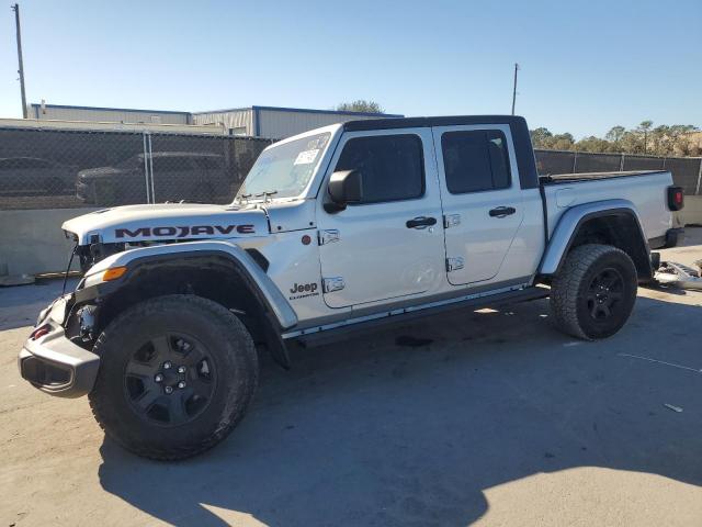  Salvage Jeep Gladiator