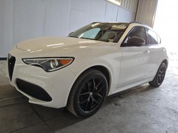  Salvage Alfa Romeo Stelvio