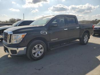  Salvage Nissan Titan