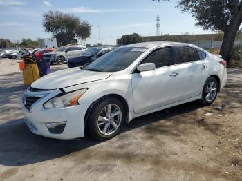  Salvage Nissan Altima