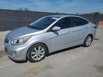  Salvage Hyundai ACCENT