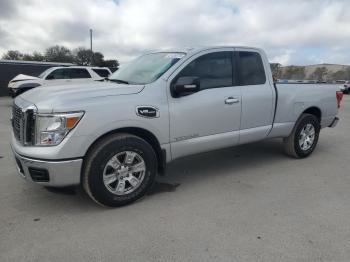  Salvage Nissan Titan