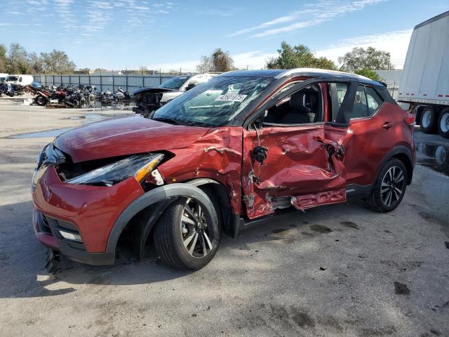  Salvage Nissan Kicks