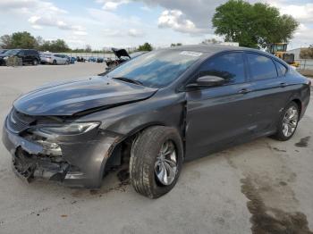  Salvage Chrysler 200