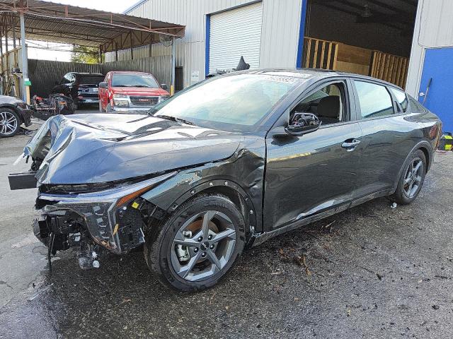  Salvage Kia K4 Lx