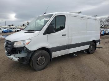  Salvage Mercedes-Benz Sprinter