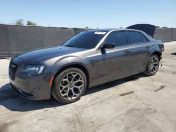  Salvage Chrysler 300