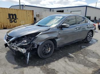  Salvage Nissan Altima