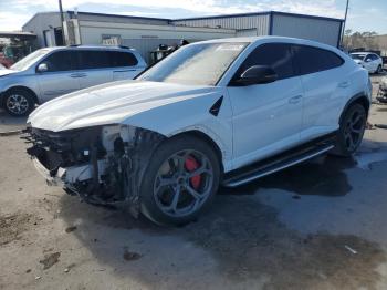  Salvage Lamborghini Urus