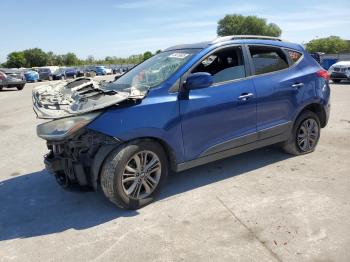  Salvage Hyundai TUCSON