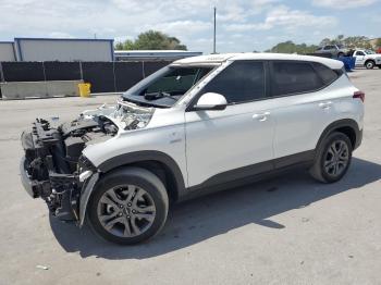  Salvage Kia Seltos