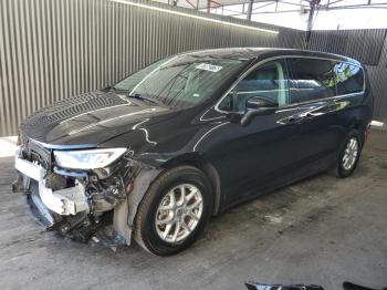  Salvage Chrysler Pacifica