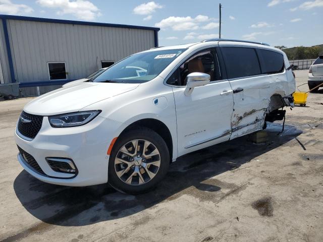  Salvage Chrysler Pacifica