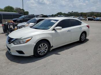  Salvage Nissan Altima