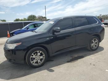  Salvage Mitsubishi Outlander