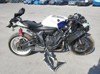  Salvage Yamaha Yzfr7