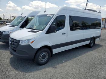  Salvage Mercedes-Benz Sprinter