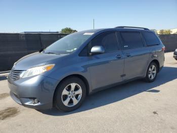  Salvage Toyota Sienna