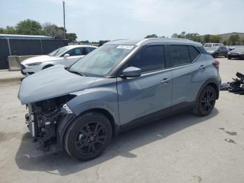  Salvage Nissan Kicks