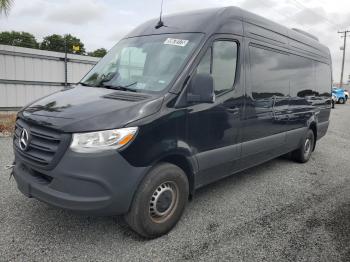  Salvage Mercedes-Benz Sprinter
