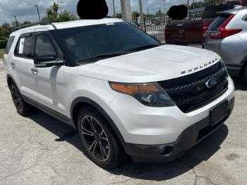  Salvage Ford Explorer