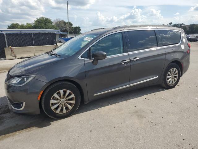  Salvage Chrysler Pacifica