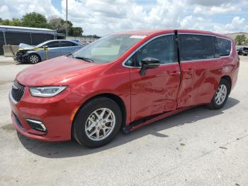  Salvage Chrysler Pacifica