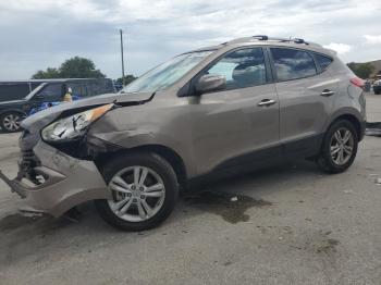  Salvage Hyundai TUCSON