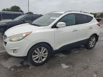  Salvage Hyundai TUCSON