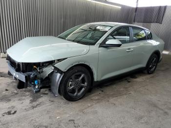 Salvage Kia K4 Lx