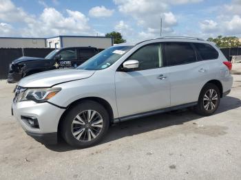  Salvage Nissan Pathfinder